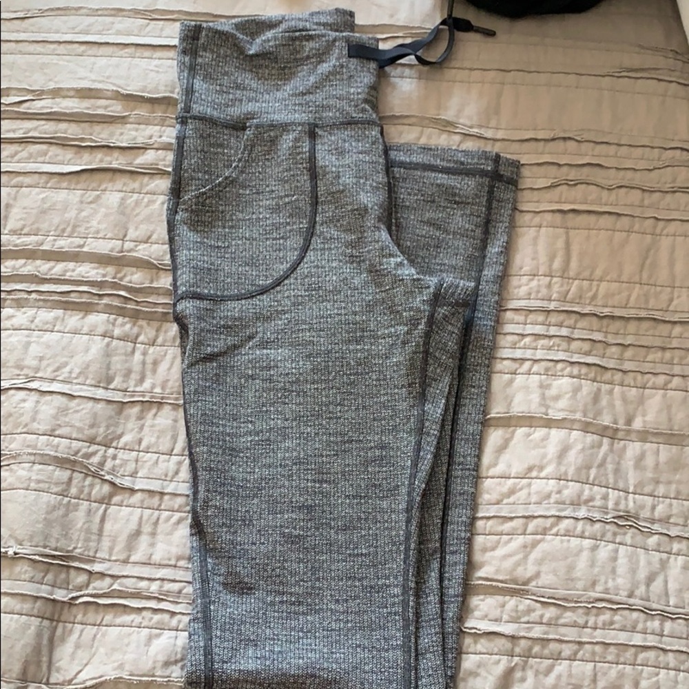 Lululemon 🍋 Straight Leg Leggings